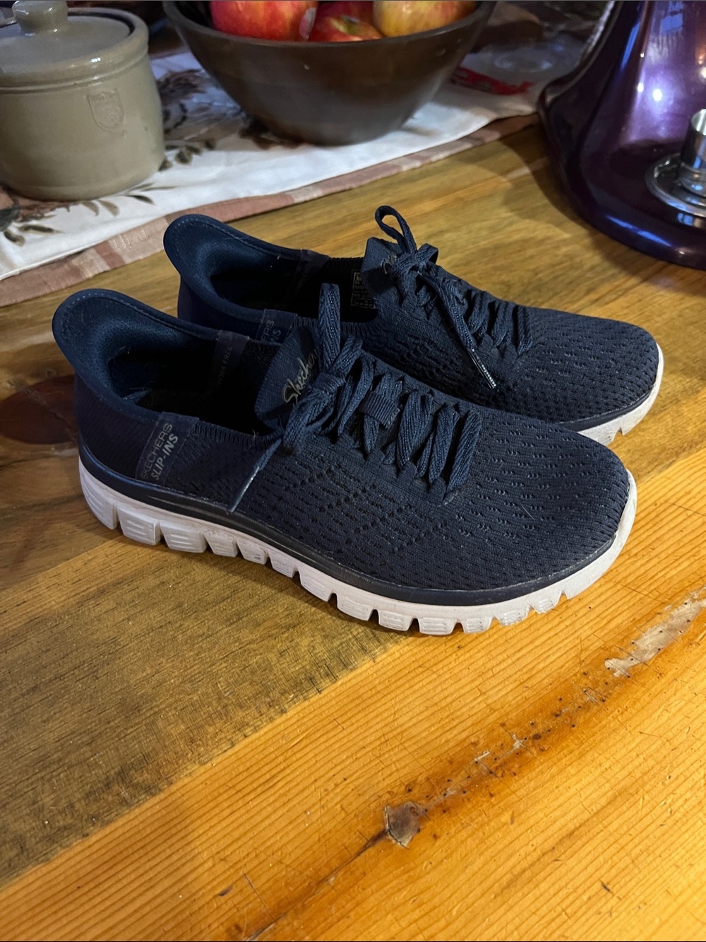 Skechers Women’s  Navy Slip-in Hands Free Athletic Sneakers